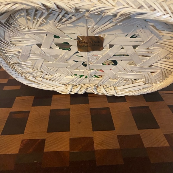 Vintage Daddy’s Duck Handwoven Hand Painted Basket Red Green Floral 8”W x 8”H - Picture 14 of 15